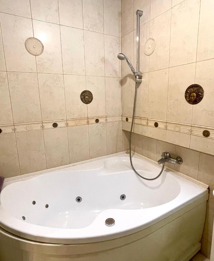 Apartmán Бакулина 14 Charkov Exteriér fotografie